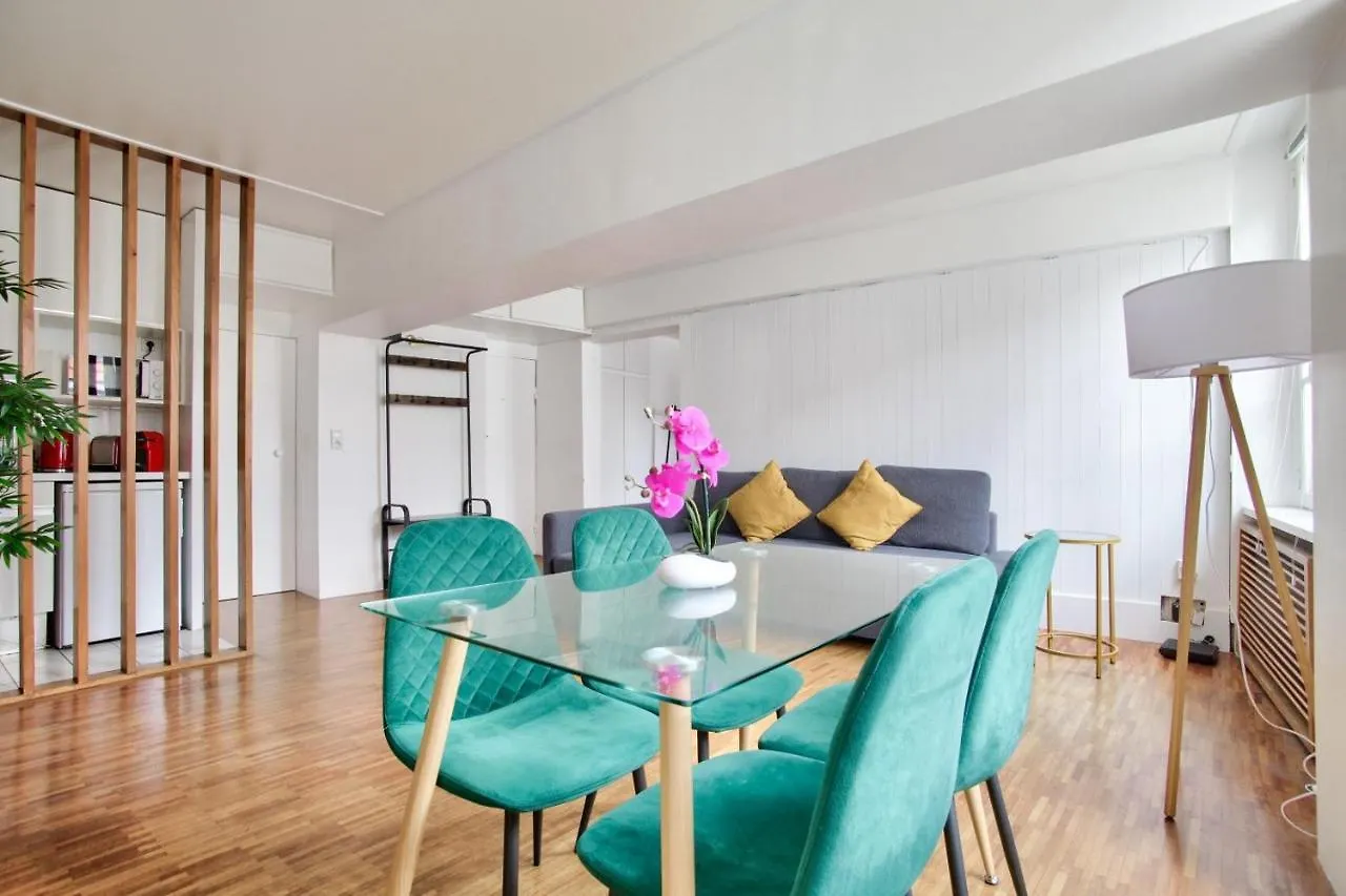 Luxurious 3 Bedrooms Le Marais Beauregard Free Netflix Paris France