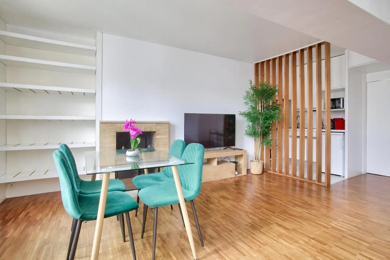 3 Bedrooms Le Marais Beauregard Paris Apartment